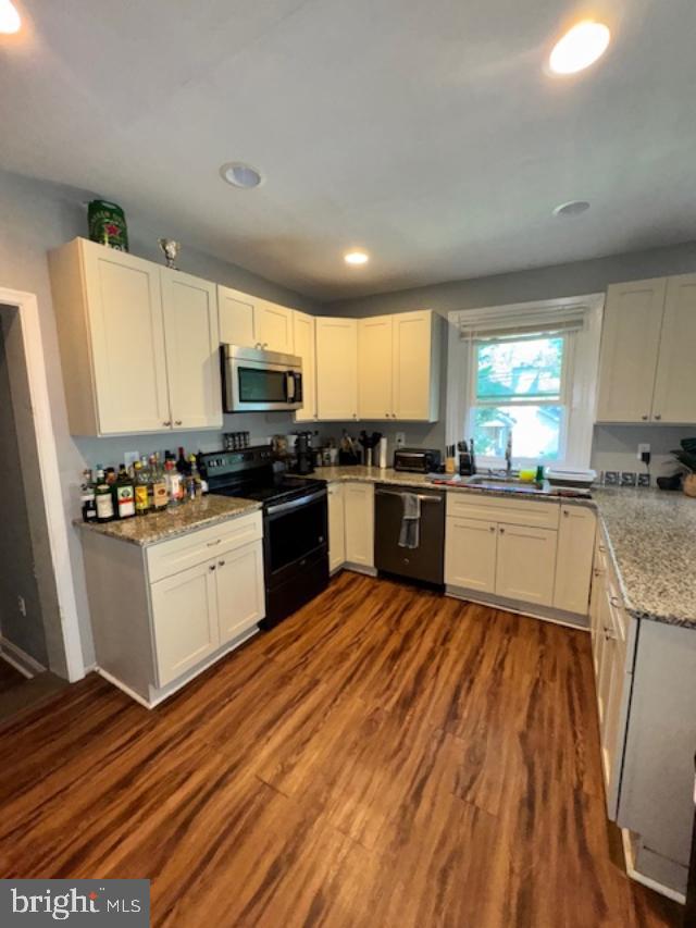 ROSLYN - Residential Lease