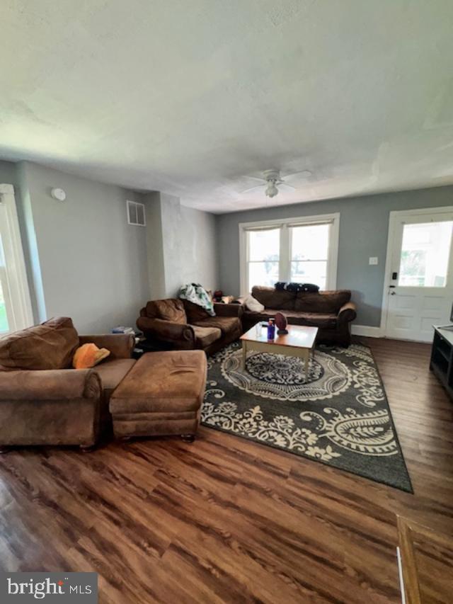 ROSLYN - Residential Lease