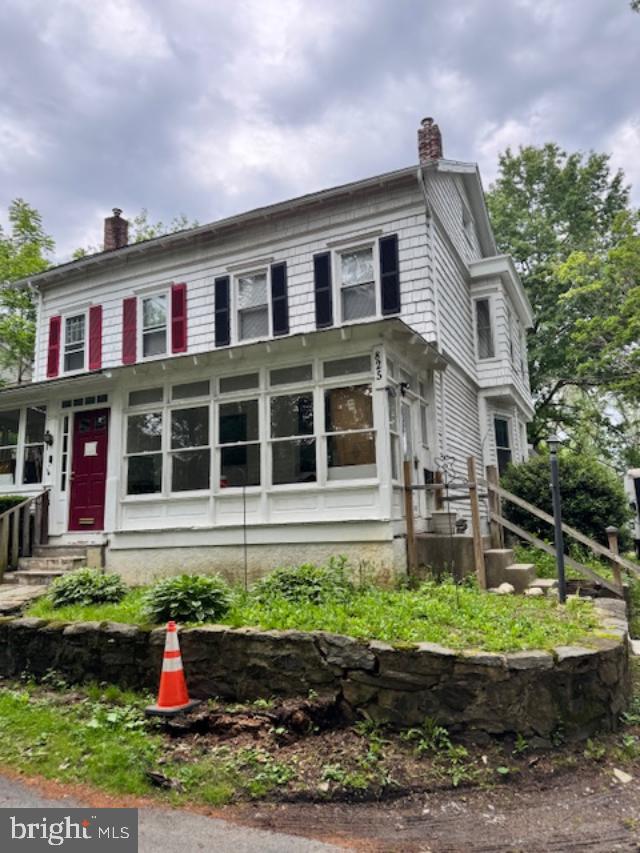 ROSLYN - Residential Lease