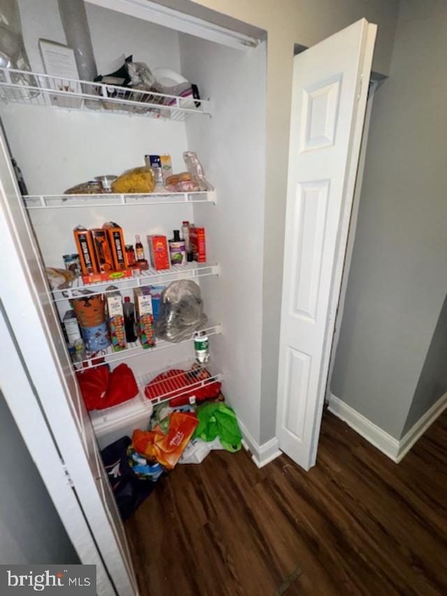 ROSLYN - Residential Lease