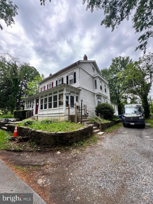 ROSLYN - Residential Lease