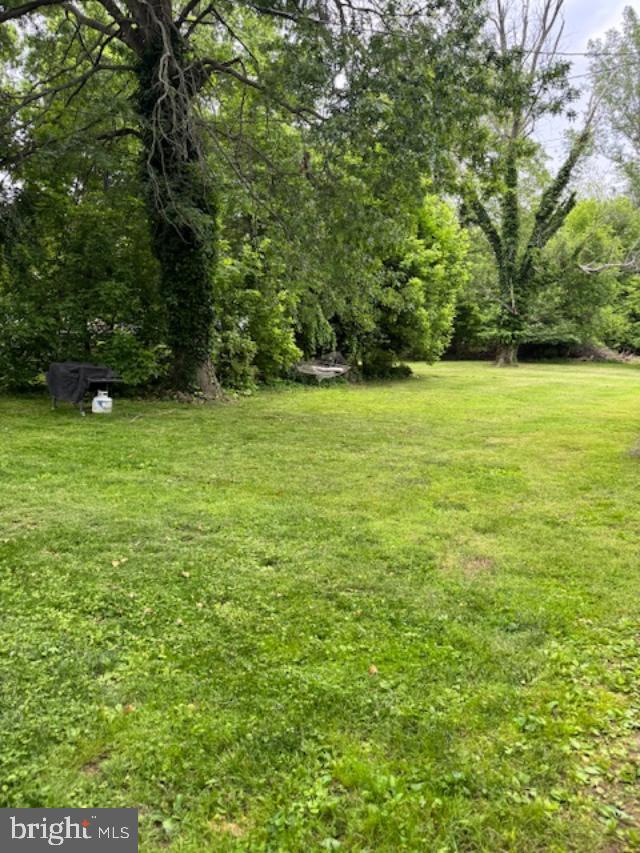 ROSLYN - Residential Lease