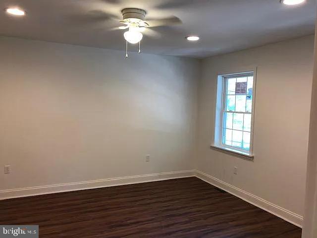 ROSLYN - Residential Lease