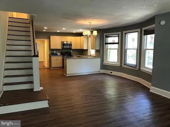 ROSLYN - Residential Lease