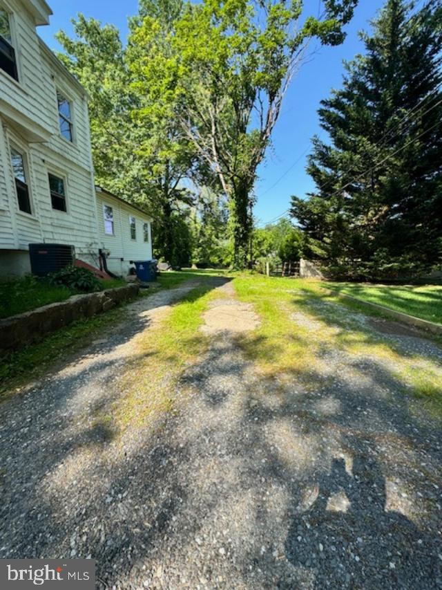 ROSLYN - Residential Lease