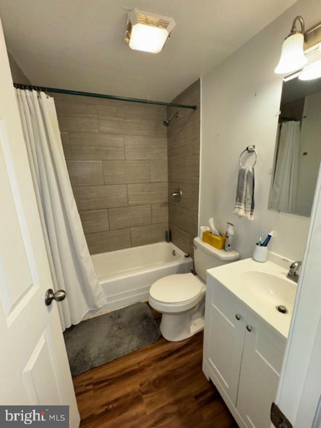 ROSLYN - Residential Lease