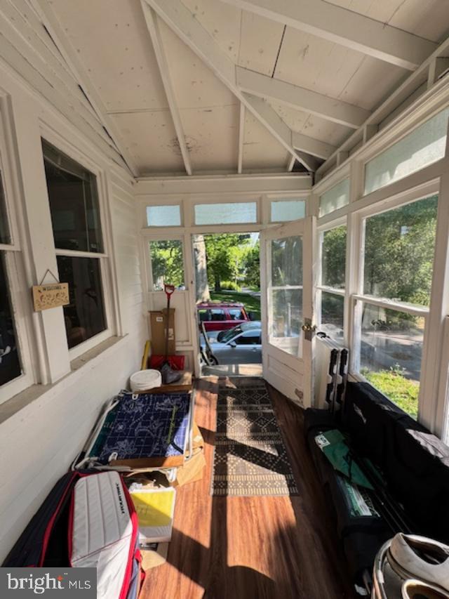 ROSLYN - Residential Lease