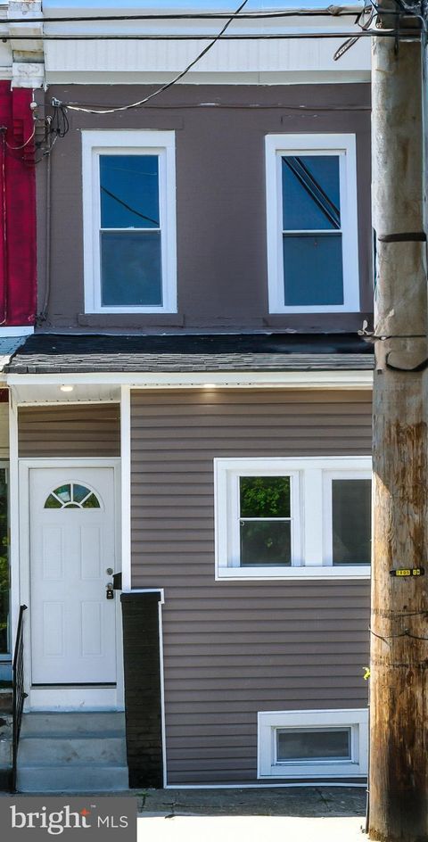 729 N 10TH STREET CAMDEN NJ 08102