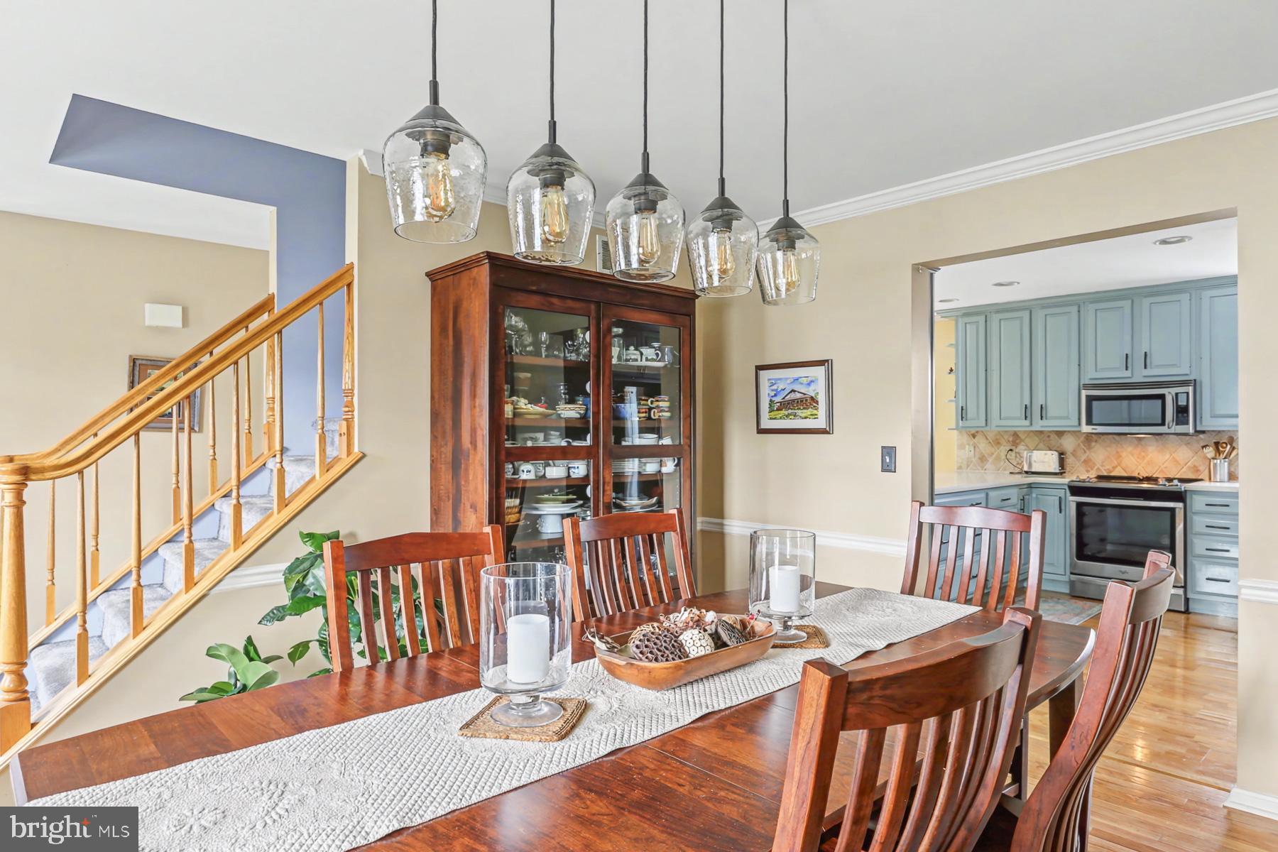 2204 CONTINENTAL DRIVE