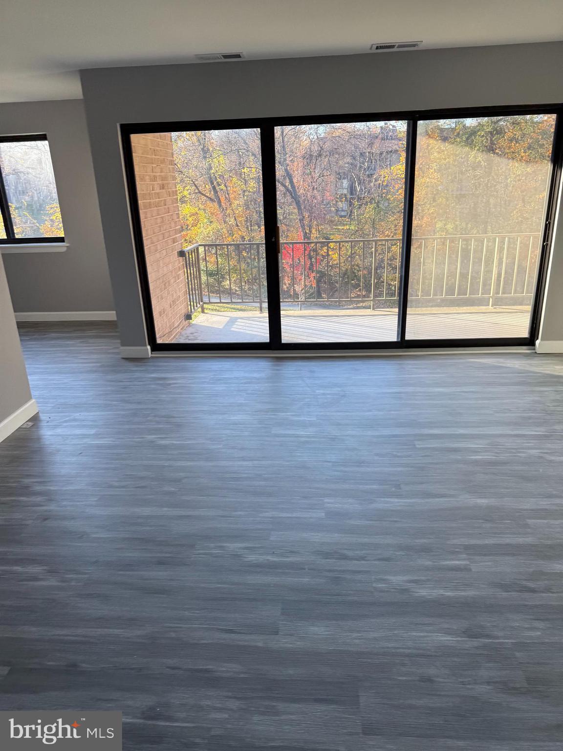 TREOVER CONDOMINIUM - Residential Lease