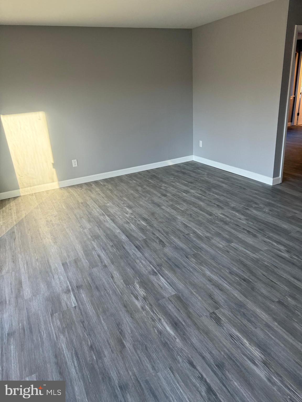 TREOVER CONDOMINIUM - Residential Lease