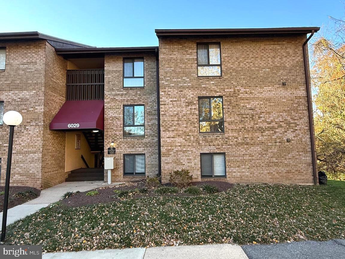 TREOVER CONDOMINIUM - Residential Lease