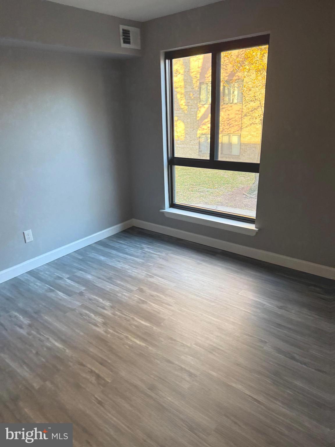 TREOVER CONDOMINIUM - Residential Lease