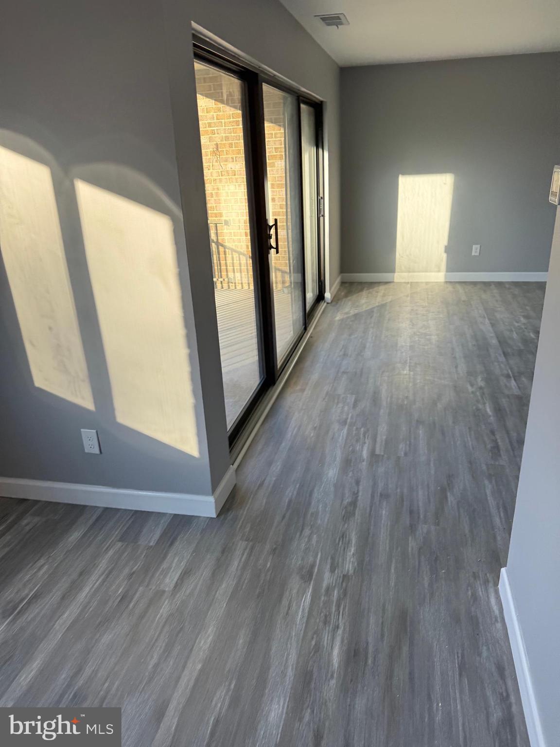 TREOVER CONDOMINIUM - Residential Lease