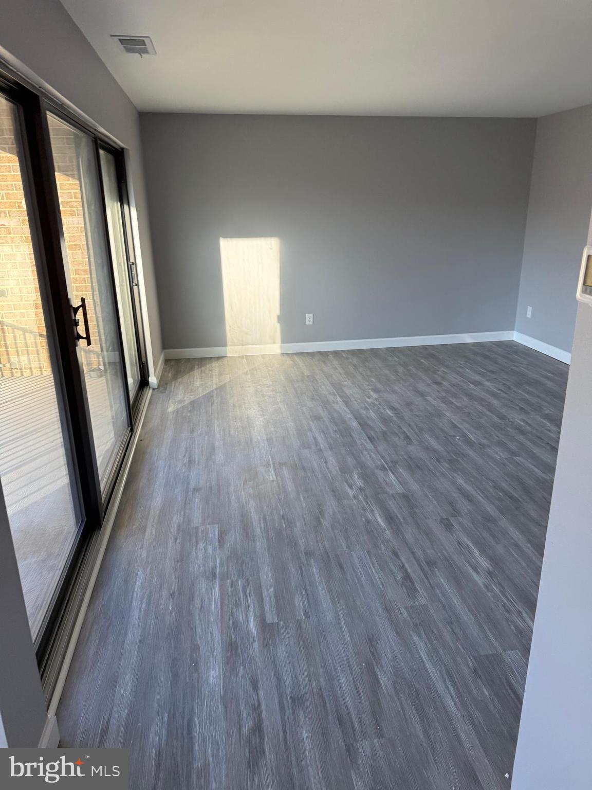 TREOVER CONDOMINIUM - Residential Lease