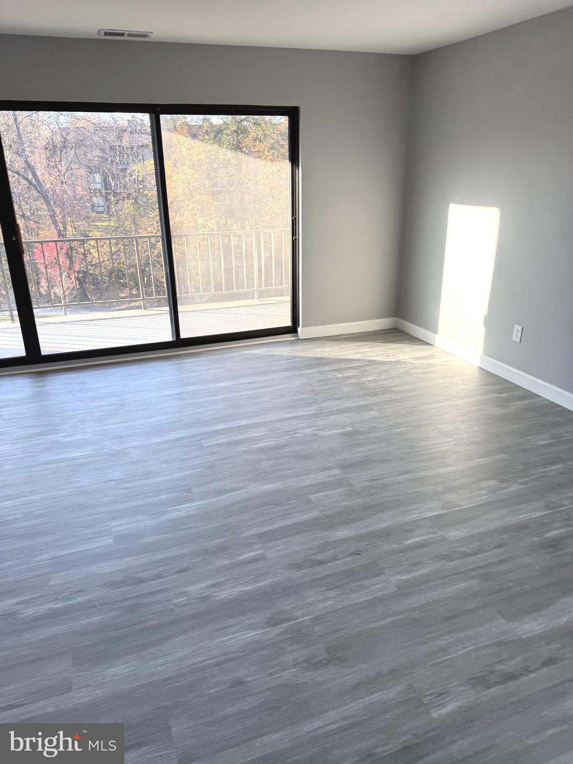 TREOVER CONDOMINIUM - Residential Lease