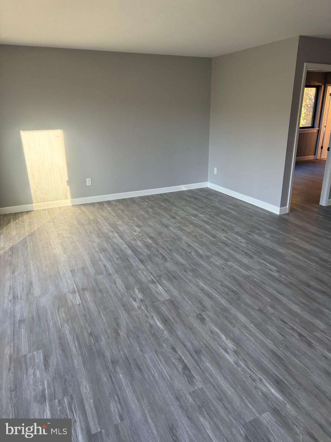 TREOVER CONDOMINIUM - Residential Lease