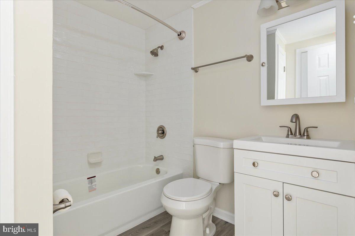 WESTMINSTER SQUARE - Residential