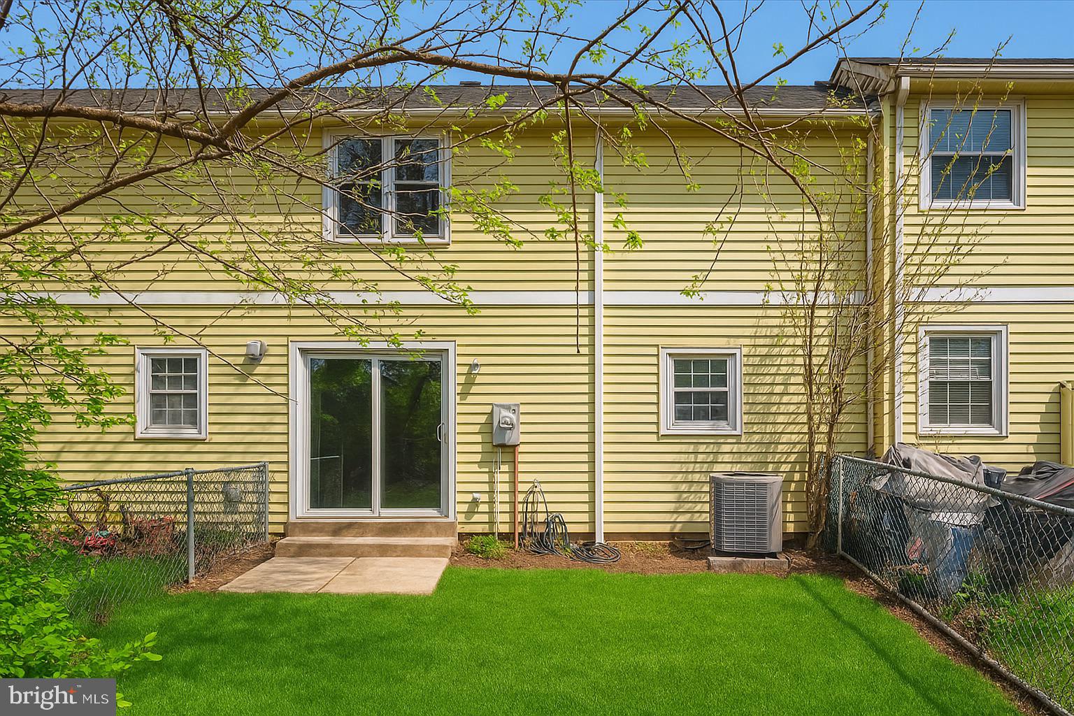 WESTMINSTER SQUARE - Residential