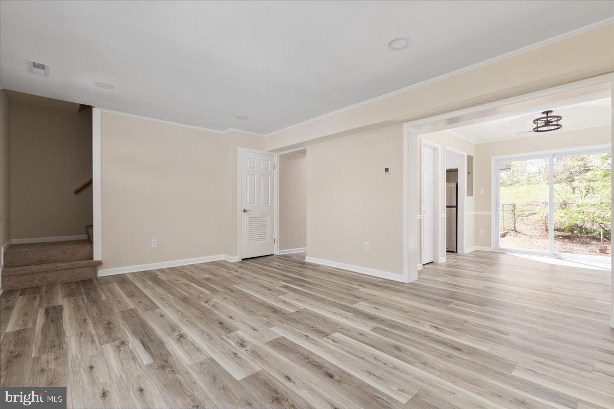 WESTMINSTER SQUARE - Residential