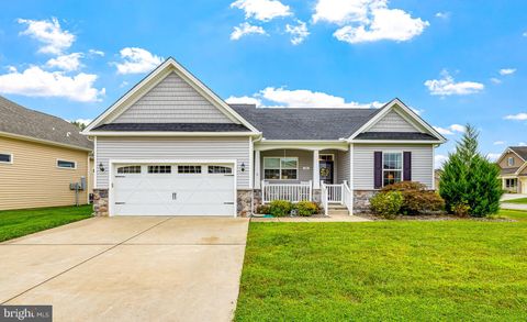 16 LEXIE COURT DOVER DE 19904