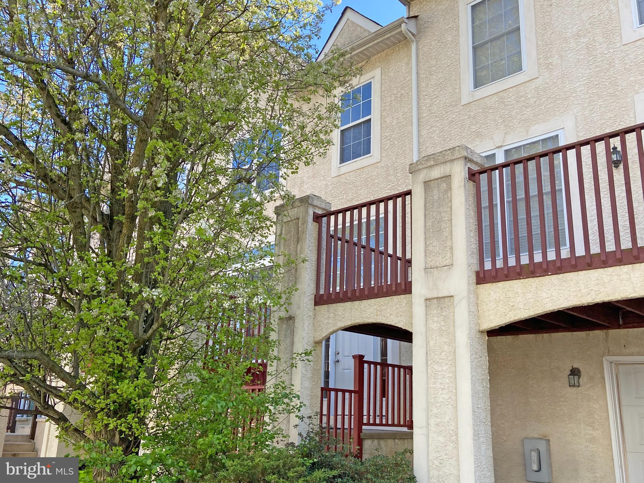 LINDEN WAY - Residential