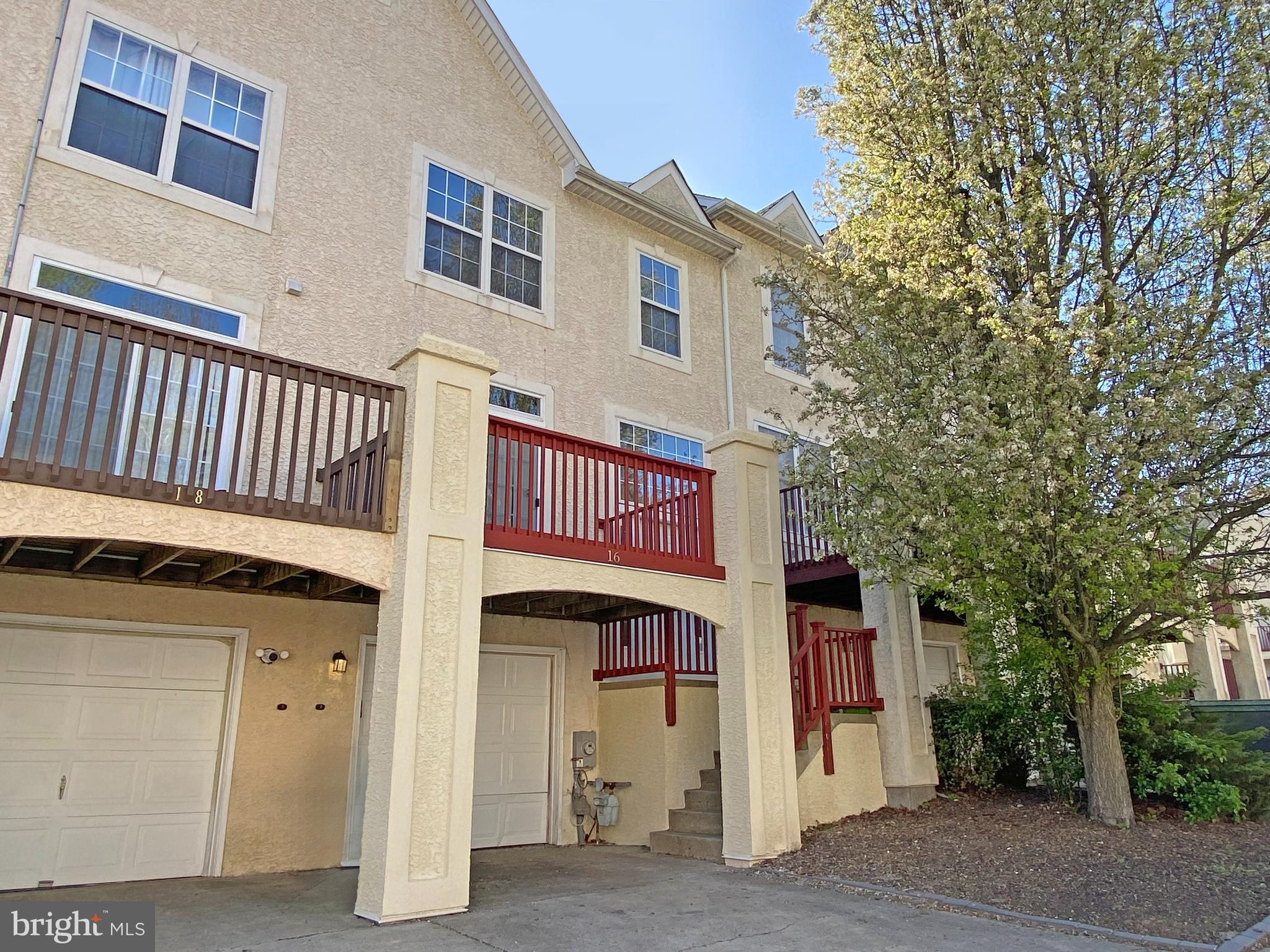 LINDEN WAY - Residential