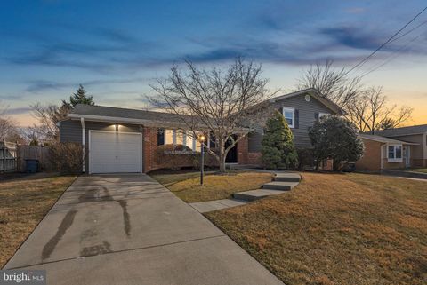 Photo of 14211 Dennington Place, ROCKVILLE, MD 20853 (MLS # MDMC2213834)