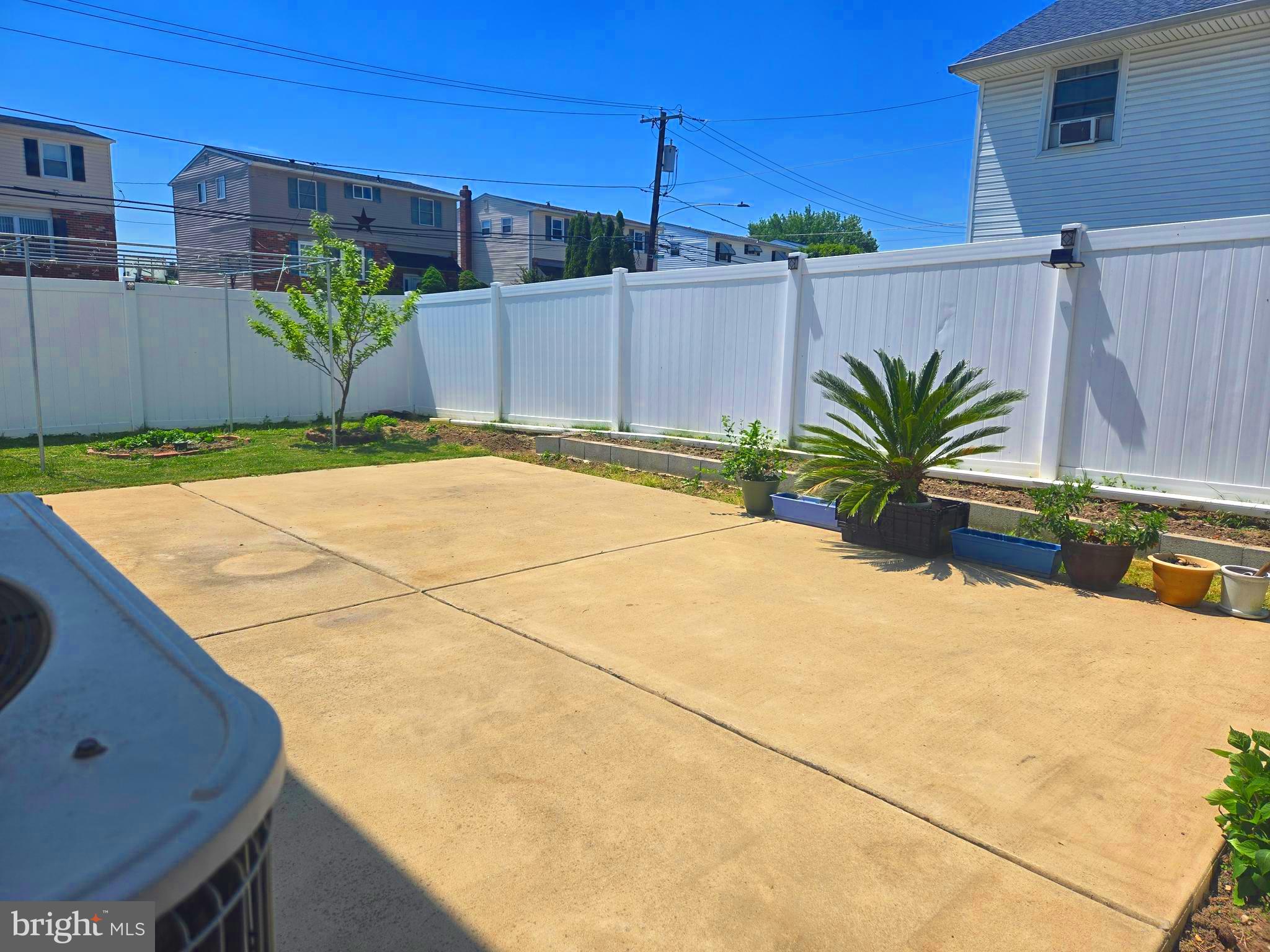 SOMERTON - Residential