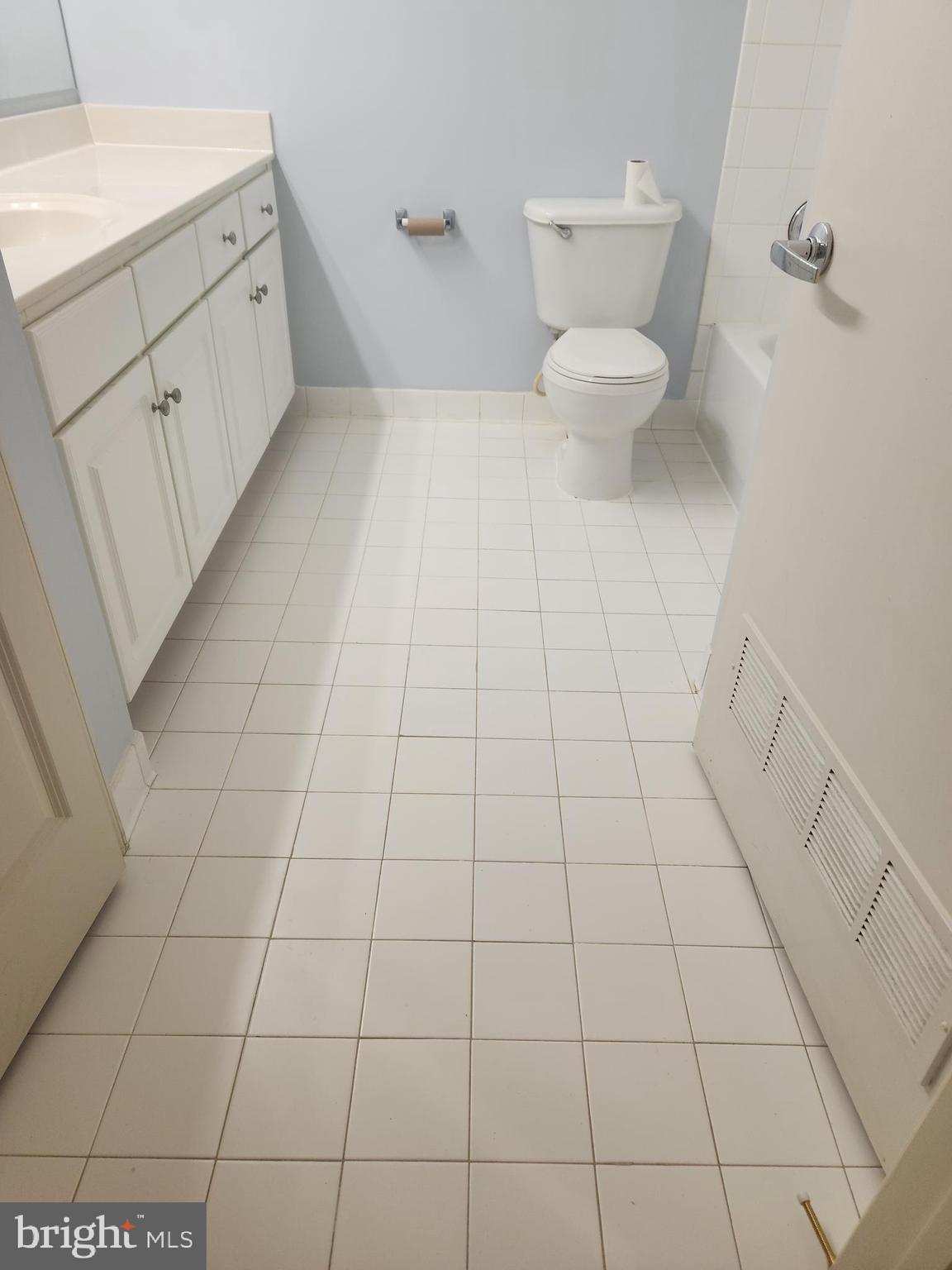 8045 AT SILVER SPRING METRO - Residential