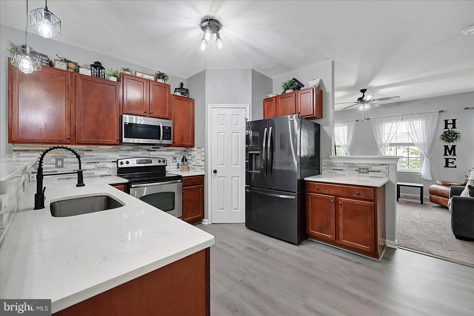 IVY GREENS - Residential