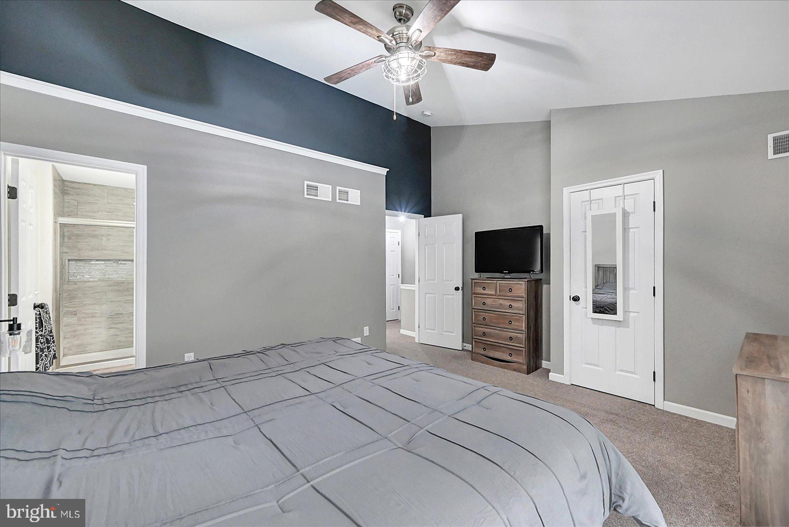 IVY GREENS - Residential