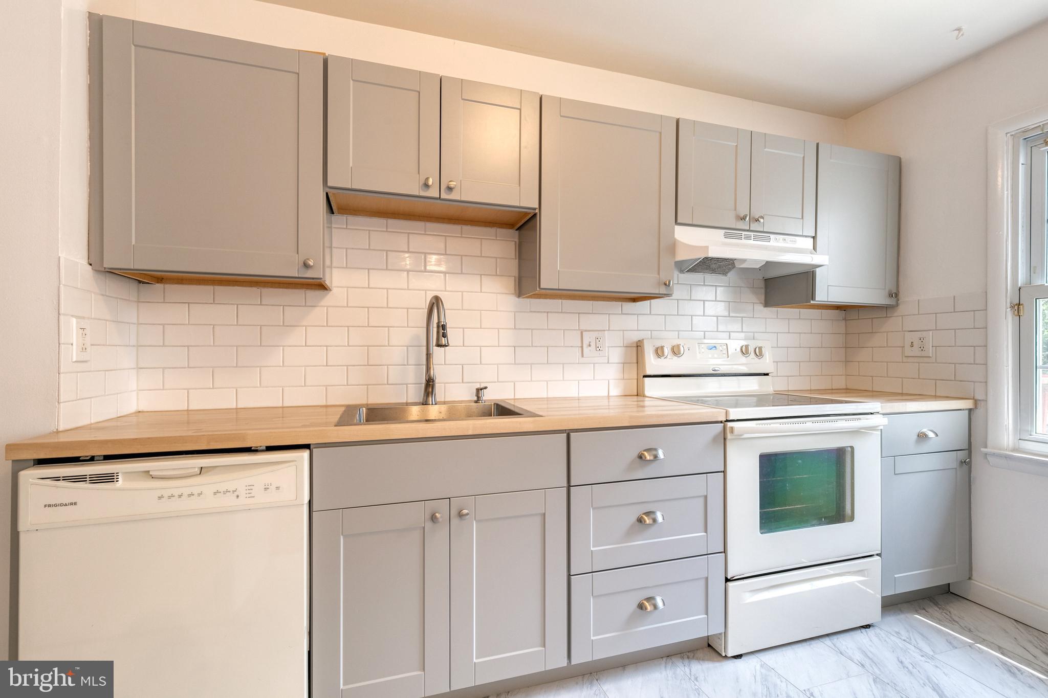 BELMONT SOUTH - Residential Lease