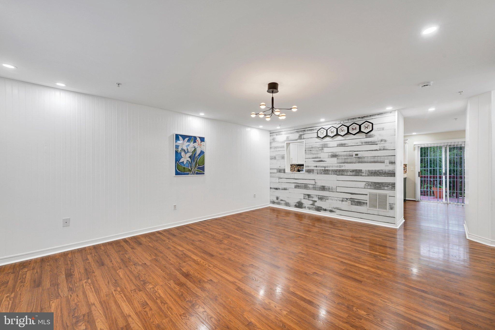 9701 BON HAVEN LANE