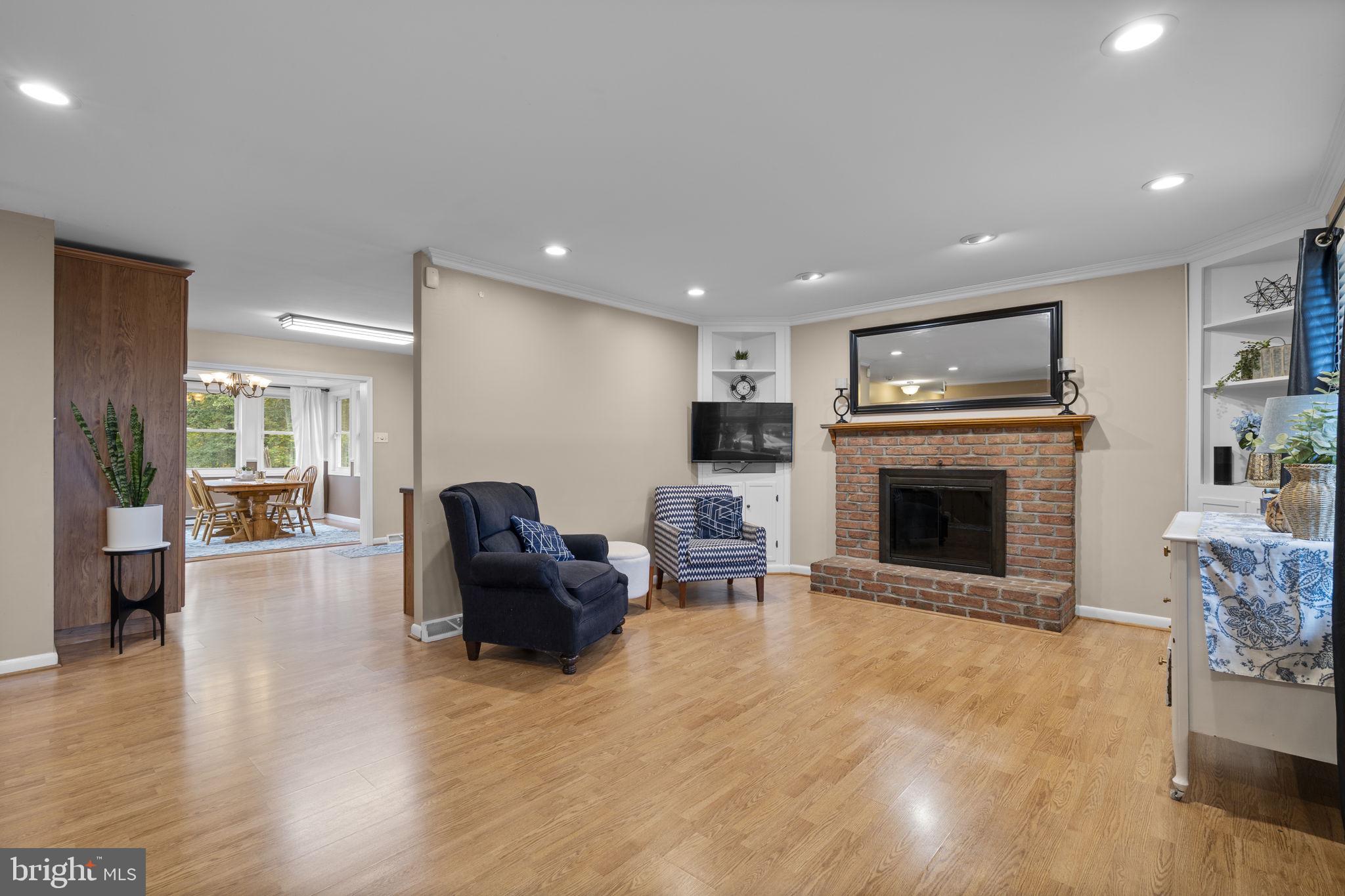 15841 BROADCREEK DRIVE