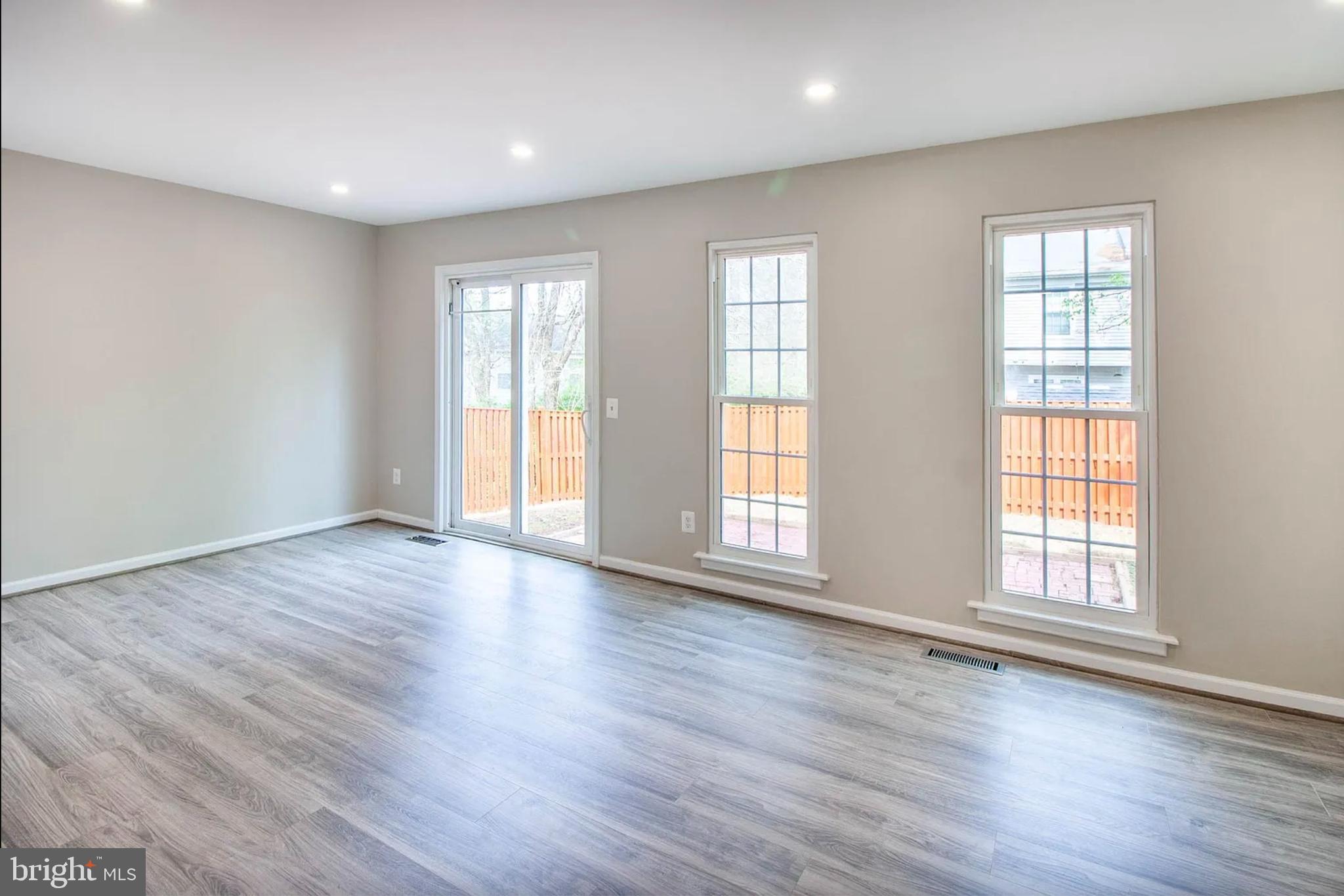 BURKE CENTRE - Residential Lease