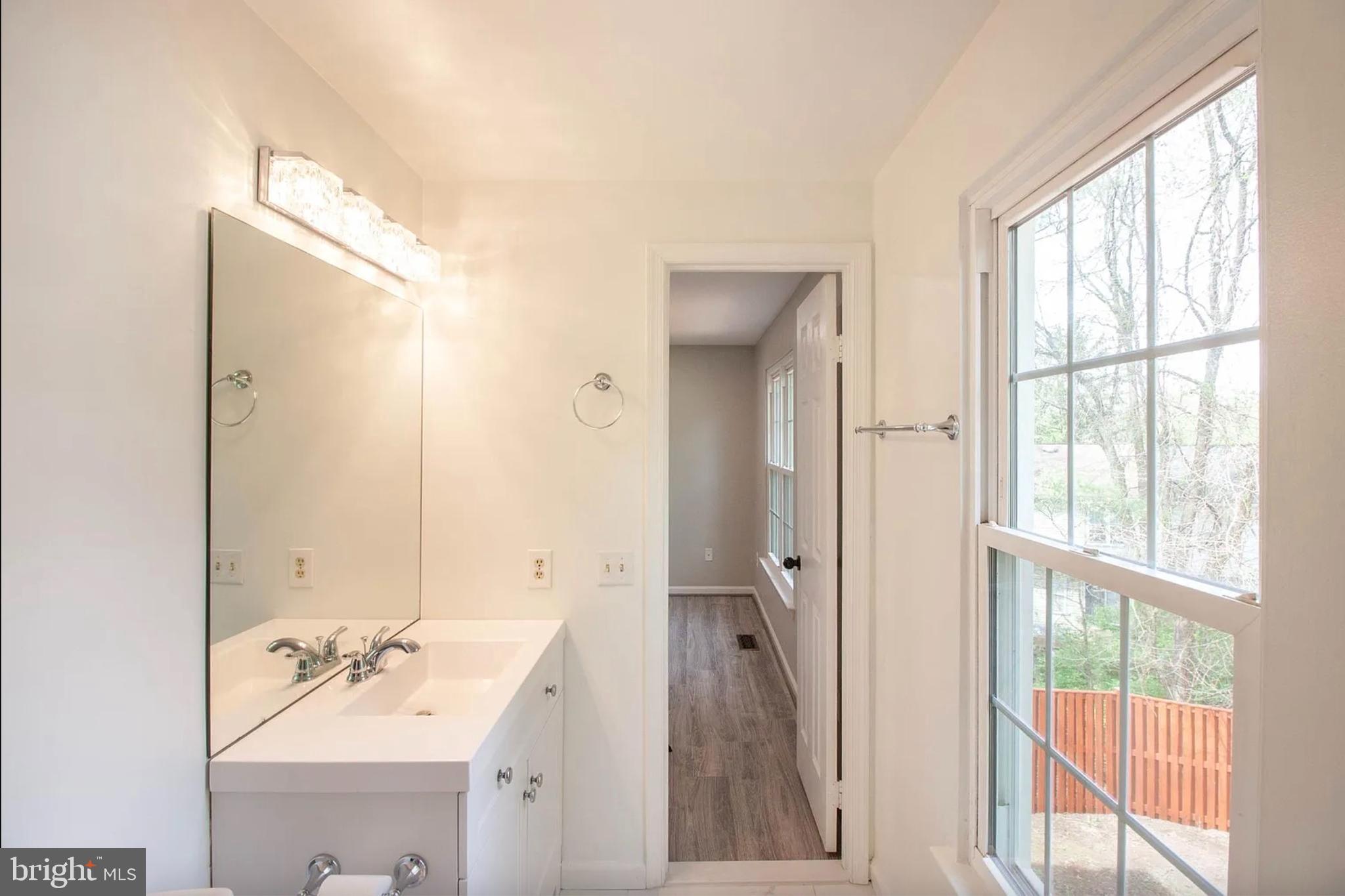 BURKE CENTRE - Residential Lease