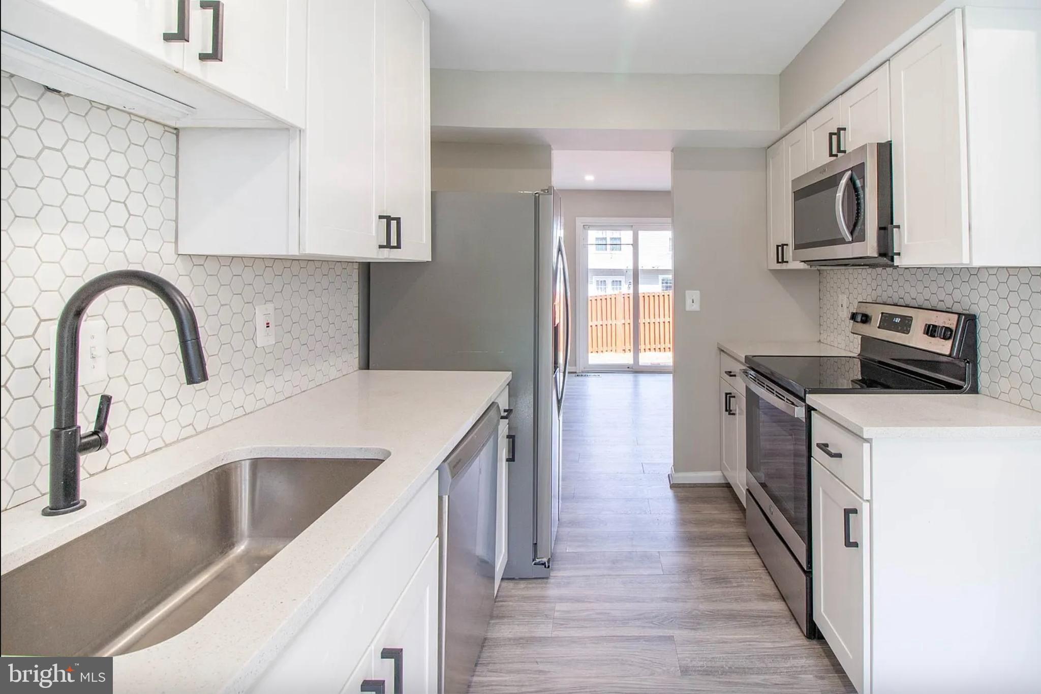 BURKE CENTRE - Residential Lease