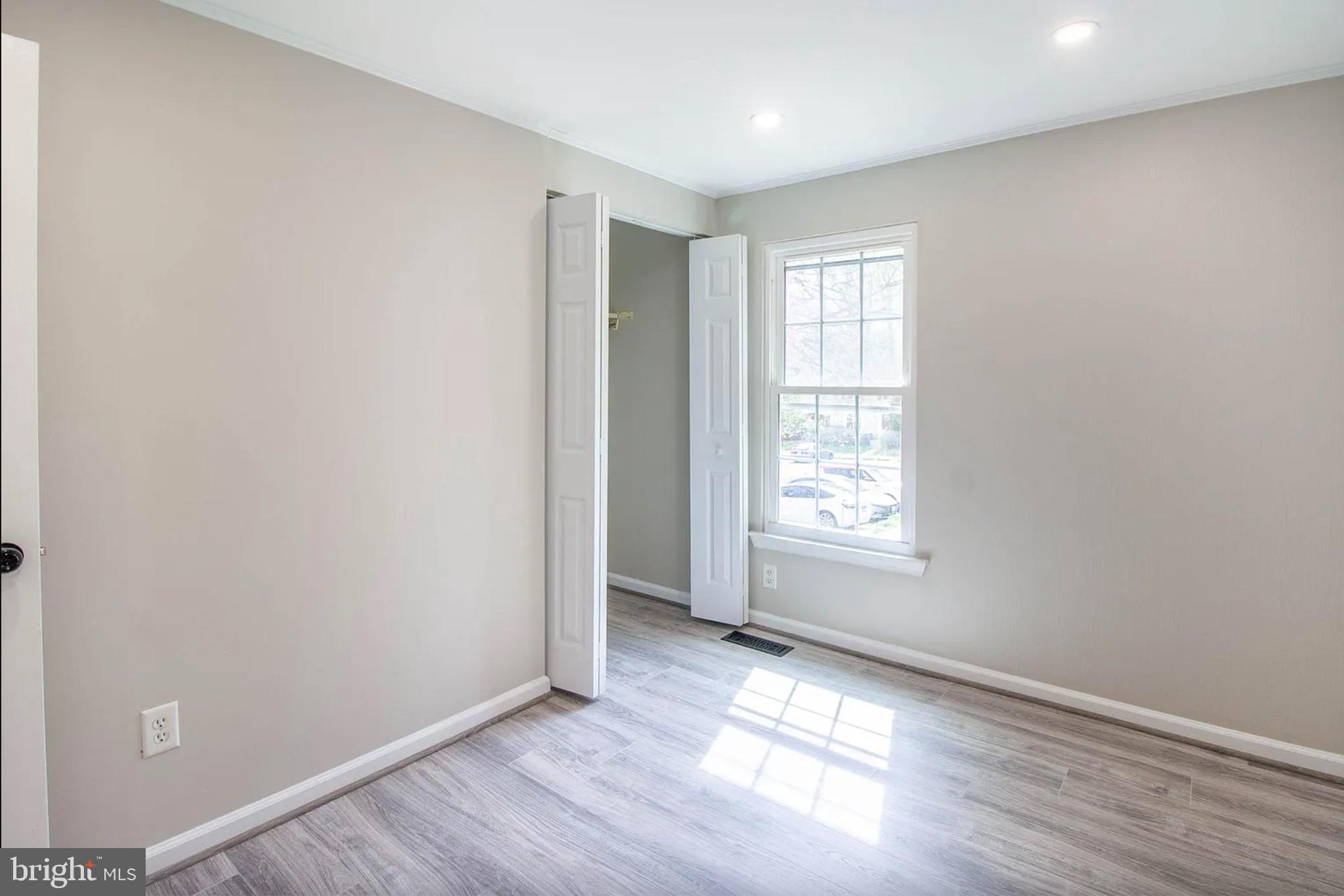 BURKE CENTRE - Residential Lease