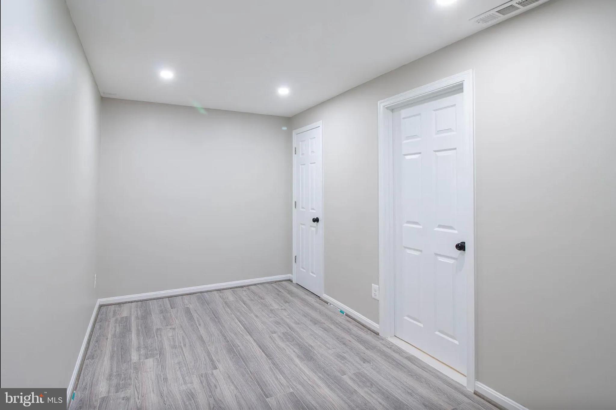 BURKE CENTRE - Residential Lease