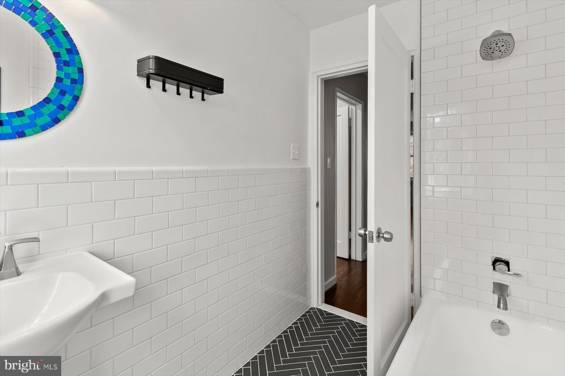 ROCK CREEK VILLAGE CONDOMINIUMS - Residential