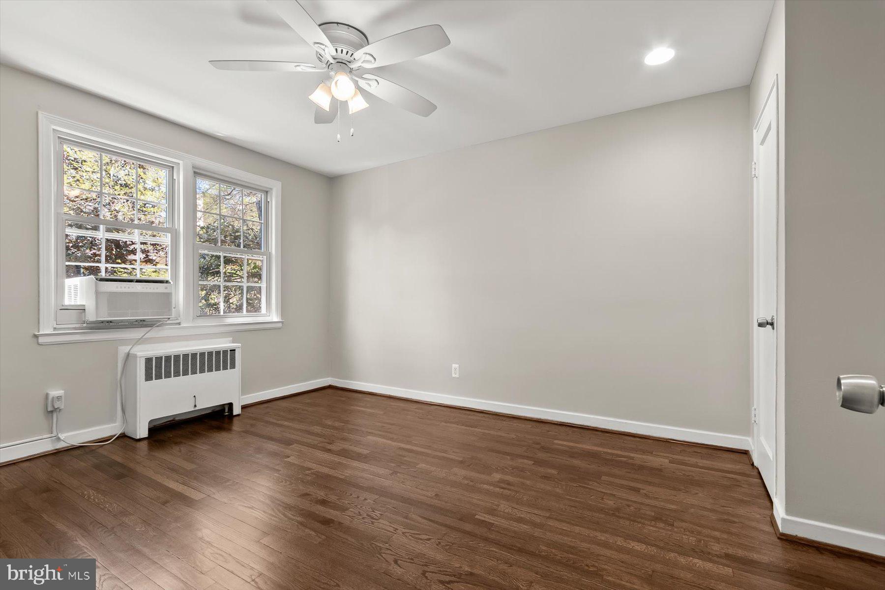 ROCK CREEK VILLAGE CONDOMINIUMS - Residential