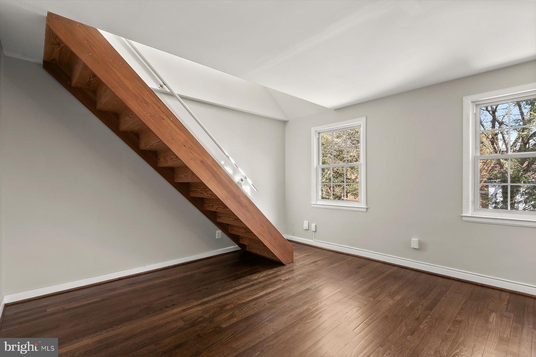 ROCK CREEK VILLAGE CONDOMINIUMS - Residential