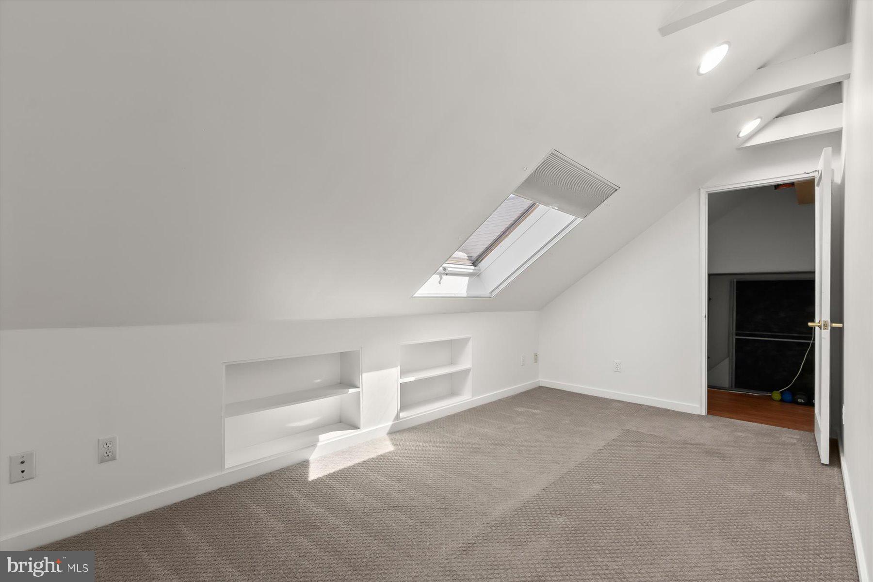 ROCK CREEK VILLAGE CONDOMINIUMS - Residential