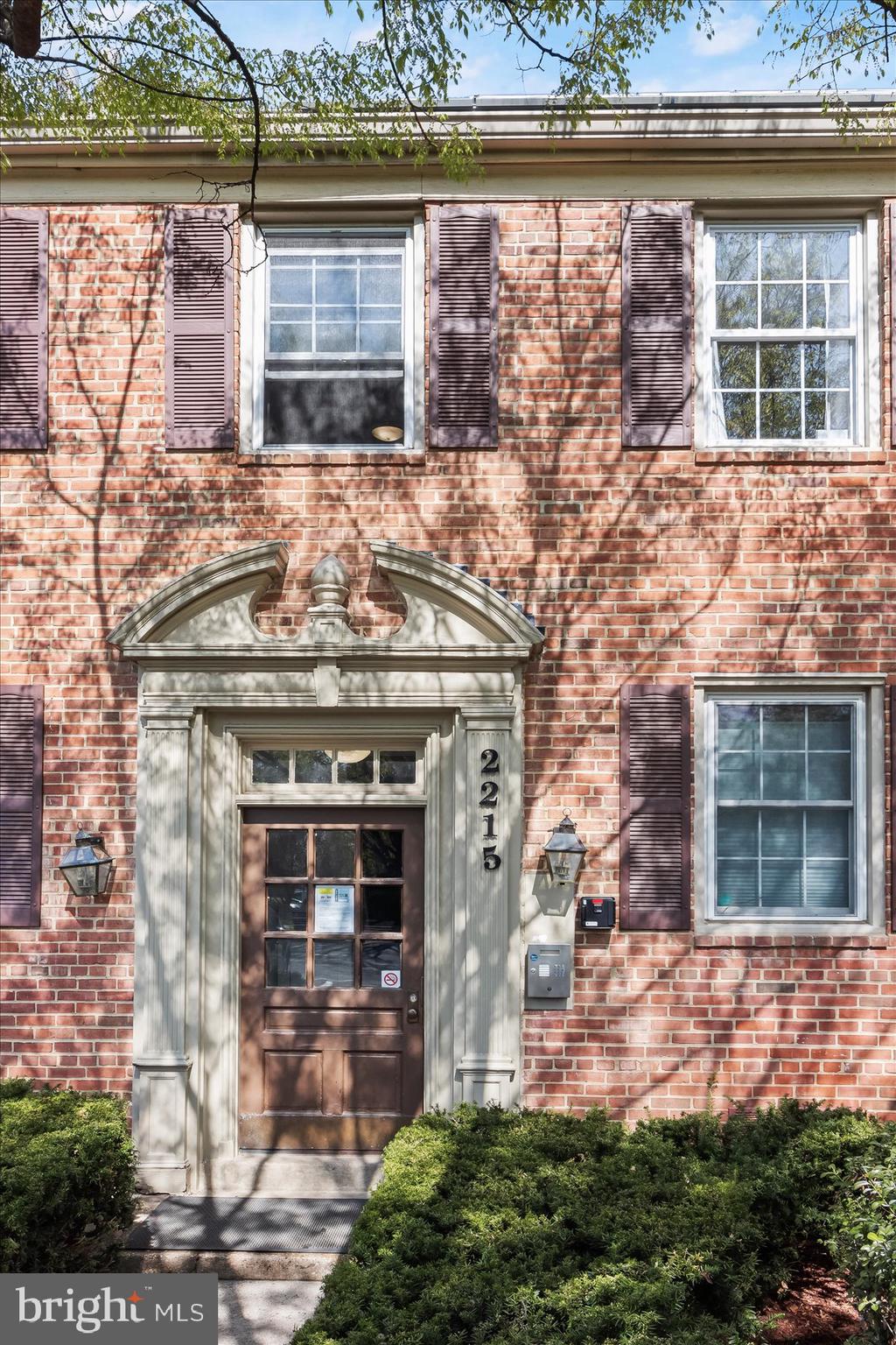 ROCK CREEK VILLAGE CONDOMINIUMS - Residential