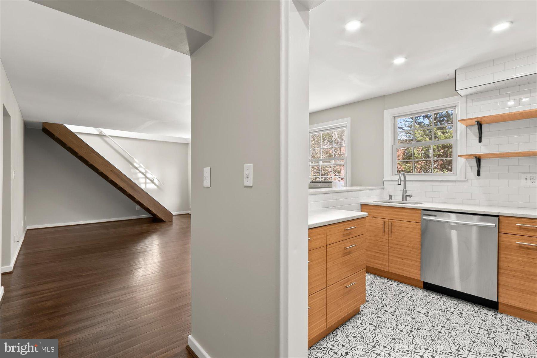 ROCK CREEK VILLAGE CONDOMINIUMS - Residential