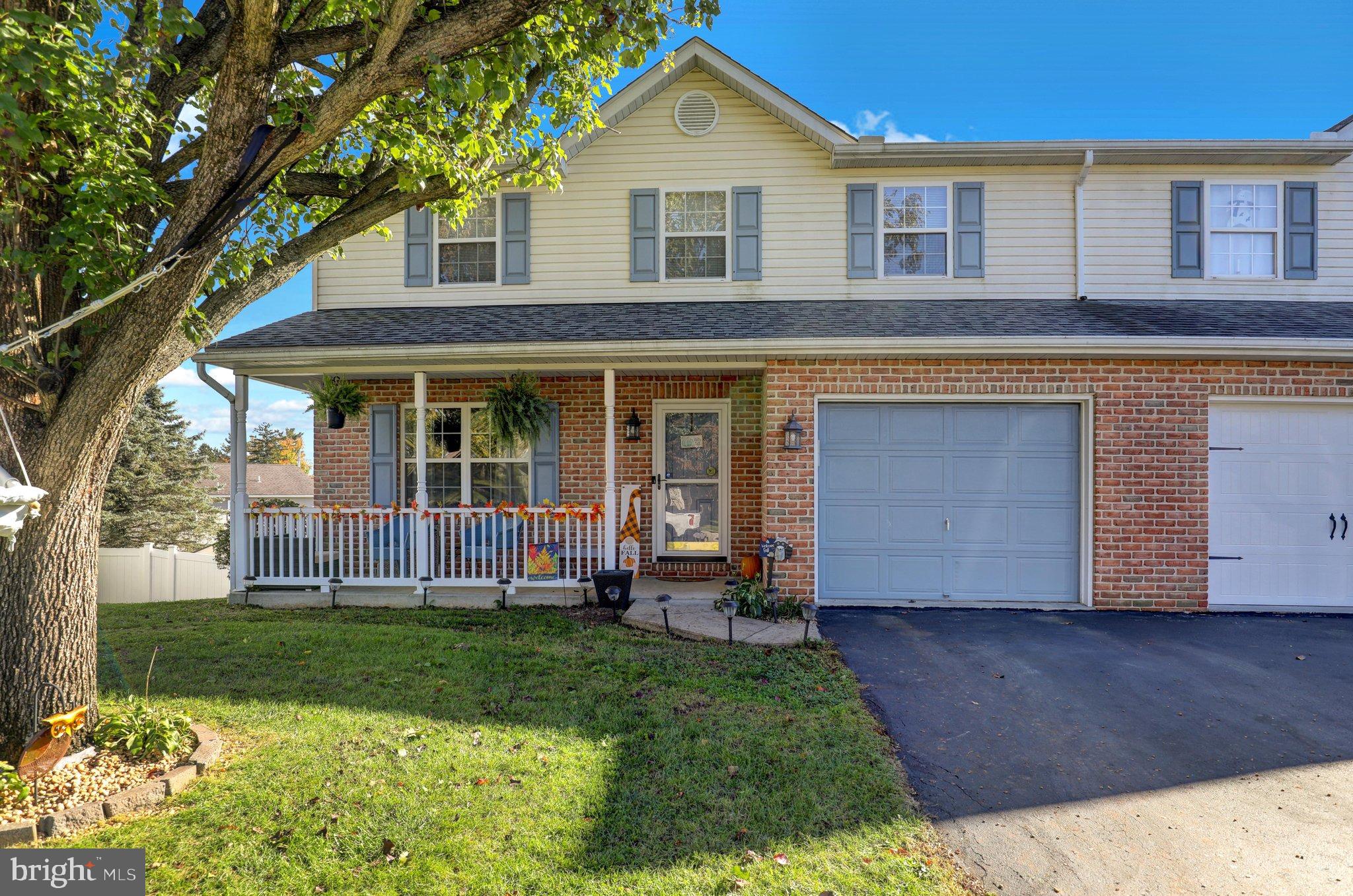 1023 AMITY CIRCLE