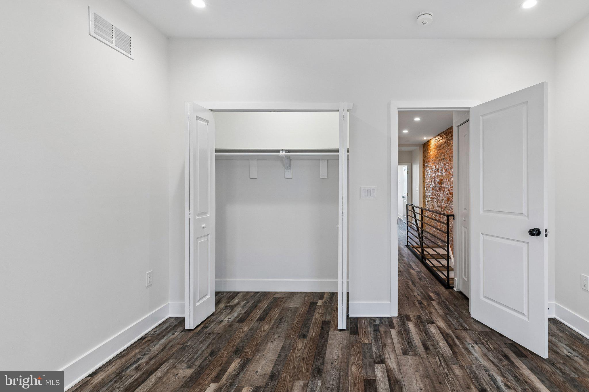 PORT RICHMOND - Residential