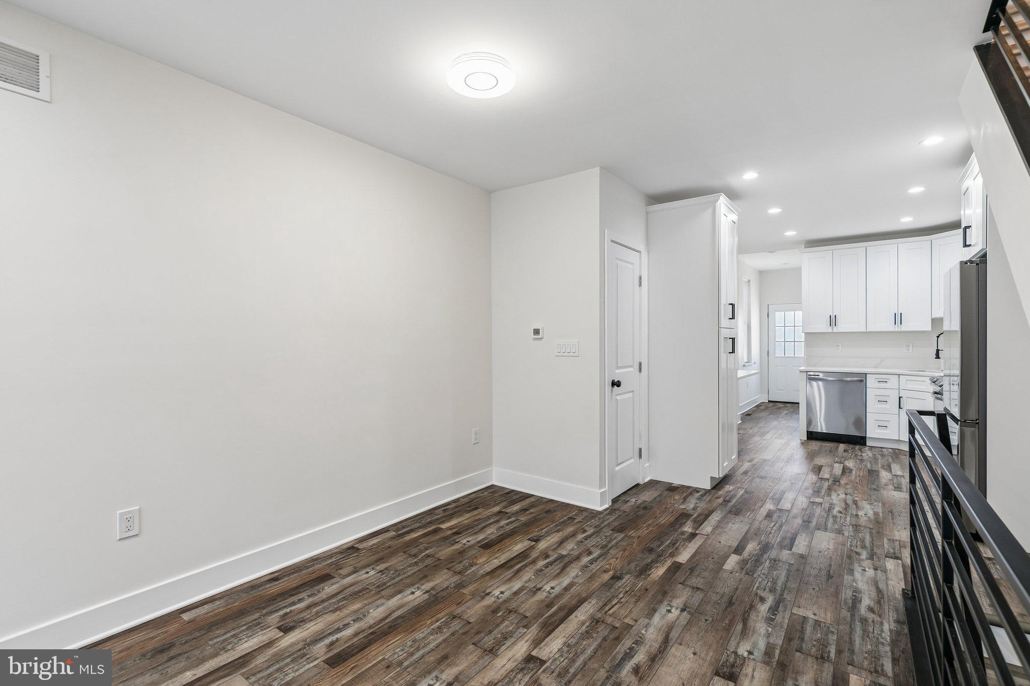 PORT RICHMOND - Residential