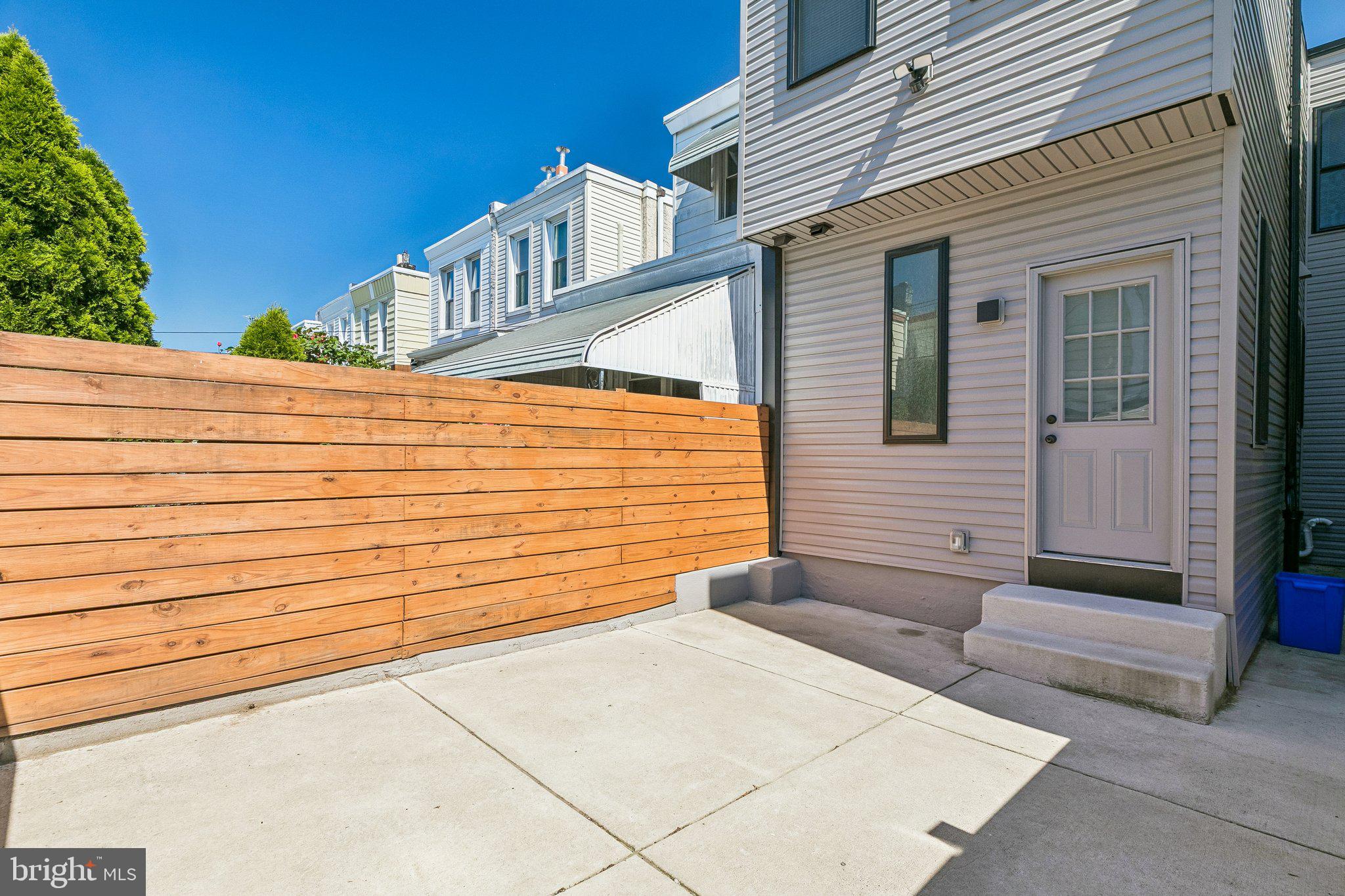 PORT RICHMOND - Residential